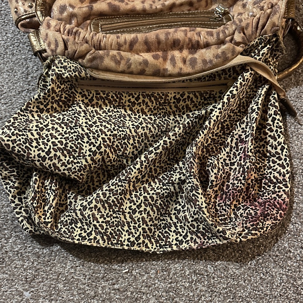 Unique Y2K Leopard Print Handbag - Picture 12 of 16